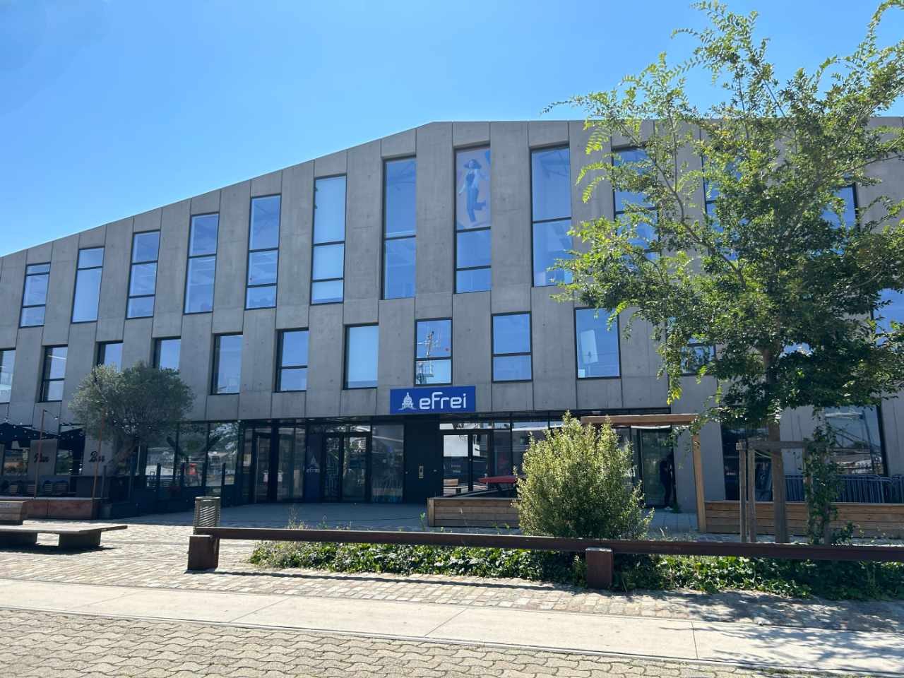 Image de l'évenement Efrei, l'école d'ingénieurs du numérique inaugure son nouveau campus bordelais