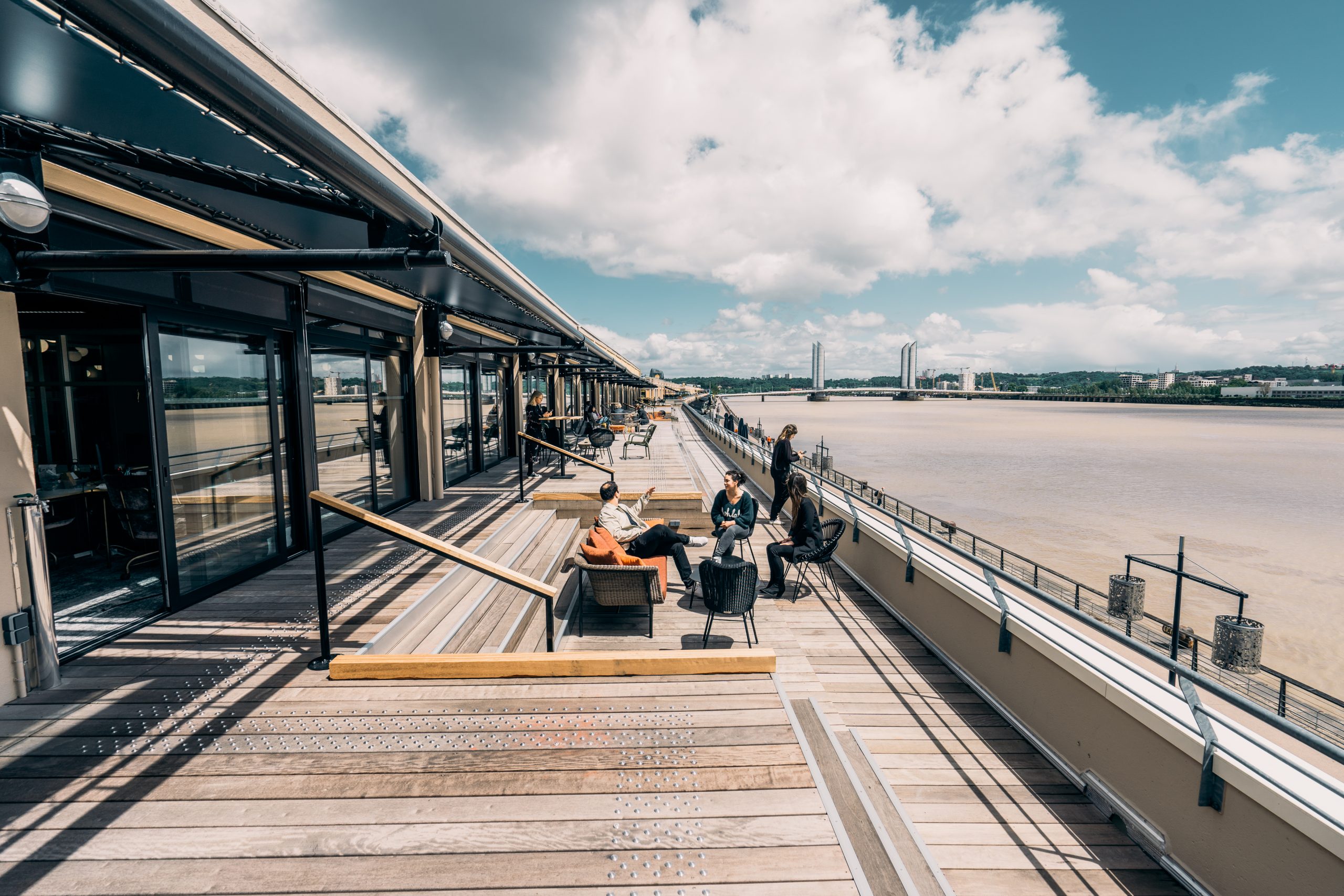 Image de l'évenement Ironhack installe un campus hybride à Bordeaux