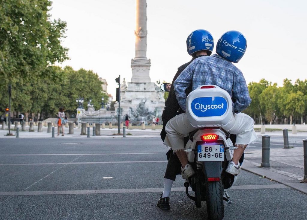 scooter électrique libre-service